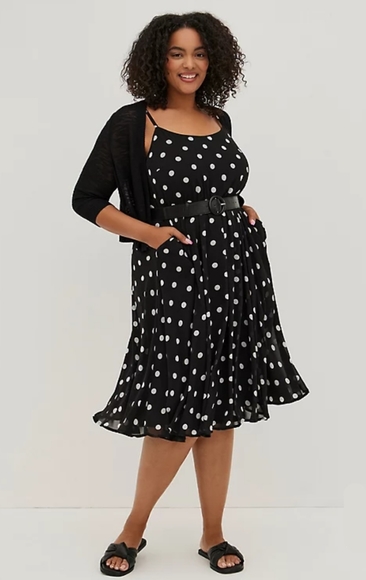 torrid Dresses & Skirts - Torrid Pleated Chiffon Dress